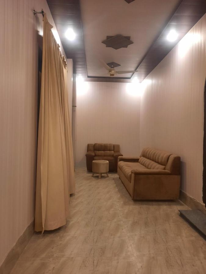 Royal Fort Executive Hotel Gulberg Lahore Luaran gambar