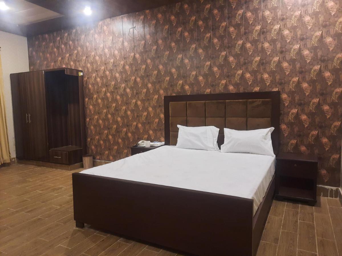 Royal Fort Executive Hotel Gulberg Lahore Luaran gambar