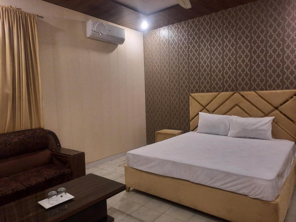 Royal Fort Executive Hotel Gulberg Lahore Luaran gambar