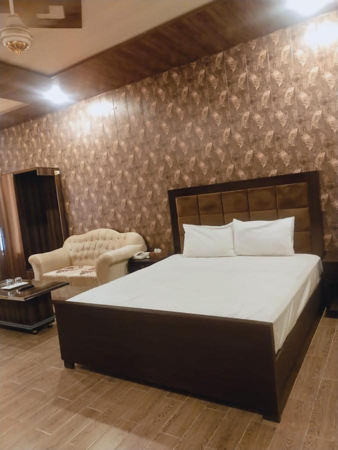 Royal Fort Executive Hotel Gulberg Lahore Bilik gambar