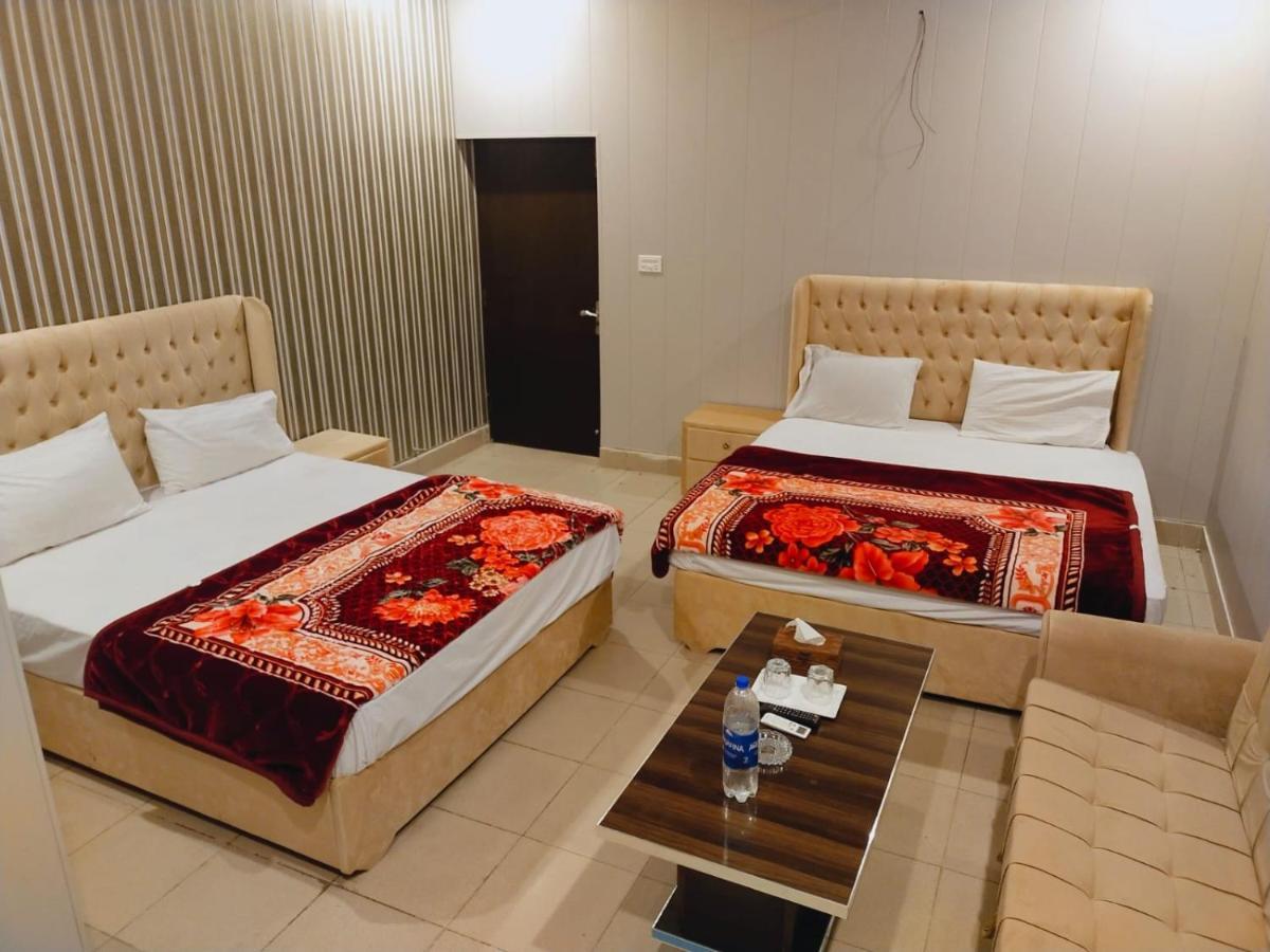Royal Fort Executive Hotel Gulberg Lahore Luaran gambar