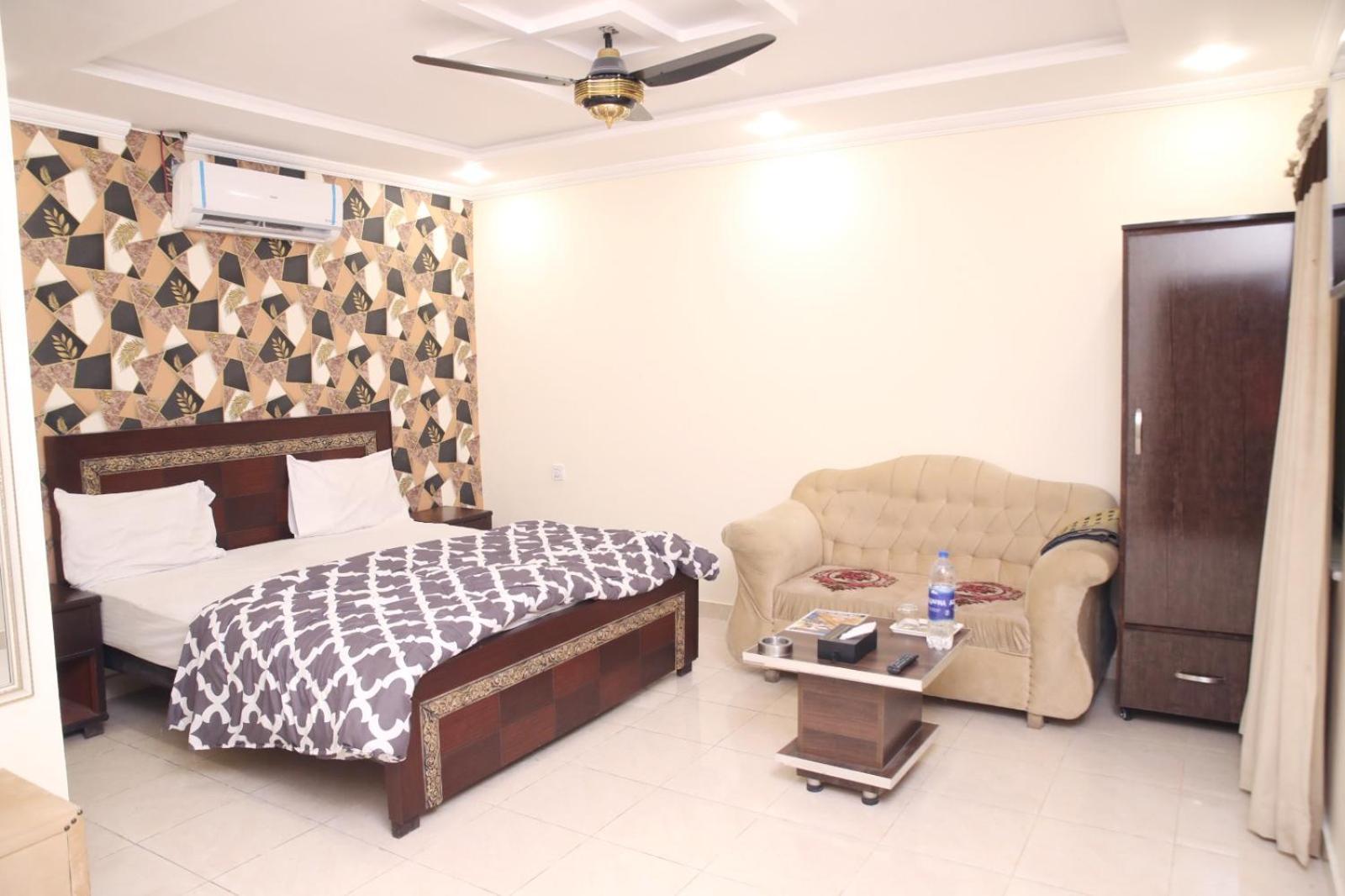 Royal Fort Executive Hotel Gulberg Lahore Luaran gambar