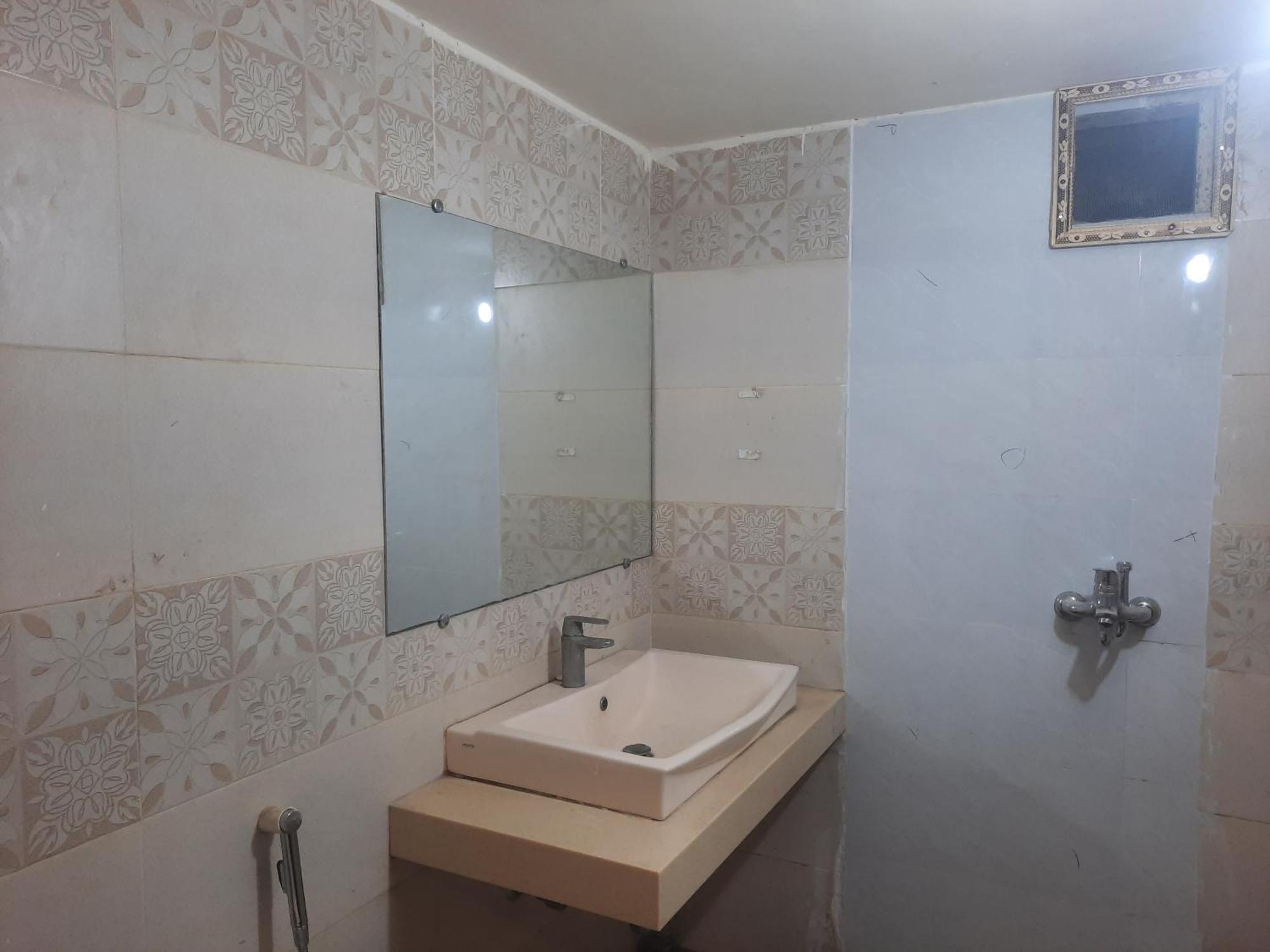 Royal Fort Executive Hotel Gulberg Lahore Bilik gambar